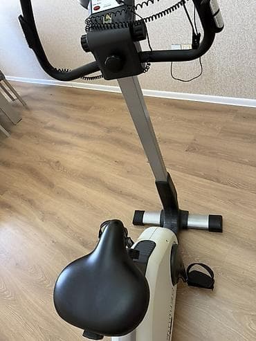 Maskalar, eynəklər: Satılır 250manata padvalda qalıb bir yanına sarı leke düşüb yaxşı — 1