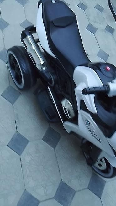 kiridit maşinlar: Uşaq üçün elektrikli üçtəkər motosikl - Dizayn: Sport tipli kuzov, ön — 6