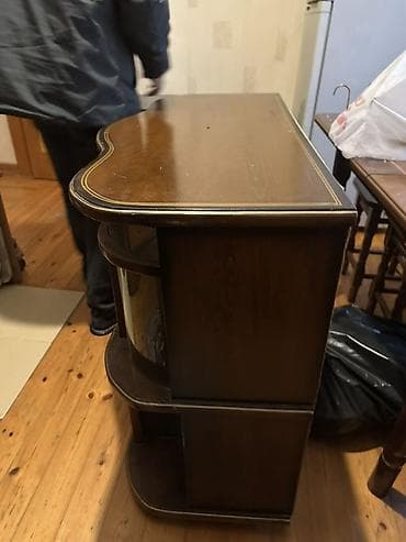 tumbuçka: Mebel: Klassik üslubda ağac konsol/TV tumbası - Material: Təbii ağac — 1