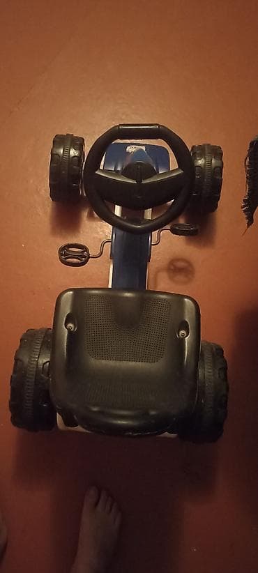 uwag mawini: Uşaq üçün pedallı karting maşını - Rəng: mavi–ağ gövdə, qara oturacaq — 1