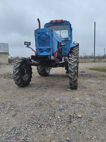 акпп мерседес 124: Rəngi göydür. Kabinası mövcuddur. Ön hissəsindəki radiator barmaqlığı — 2