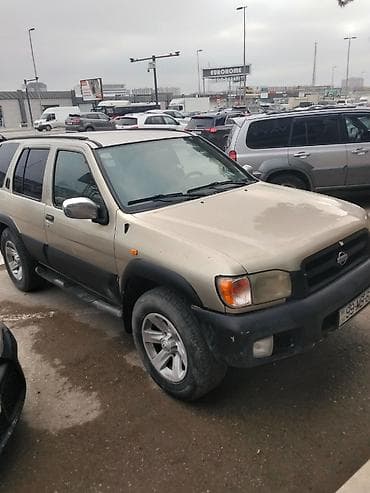 Nissan Pathfinder: 3.3 l | 1999 il Universal
