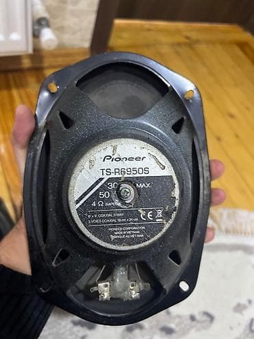 GPS naviqatorlar: 6ədəd original pioner kalonkalar satılır.Hamısı işlək vəziyyətdədir — 6