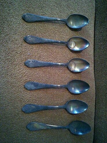 saxlama qabları: Qend ve pesok qabi tezedi qiymeti 4 azn qedimi qashiqlarda var — 2