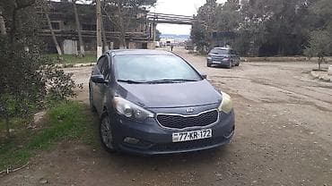 qazel satisi: Kia Forte: 1.8 l | 2015 il Sedan — 4