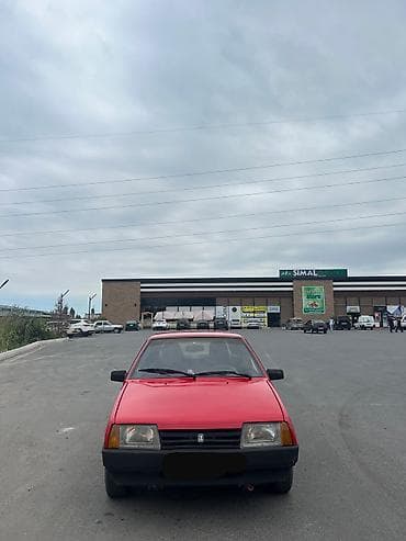 samara 2114: LADA Samara (VAZ-2109) – qırmızı rəngli, 5 qapılı hetçbek. Texniki və — 2