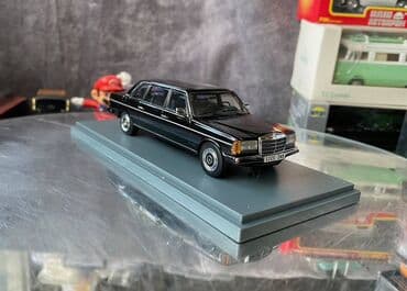 metbex tavan modelleri: Коллекционная модель Mercedes-Benz 240D V123 limousine black 1978 NEO — 19