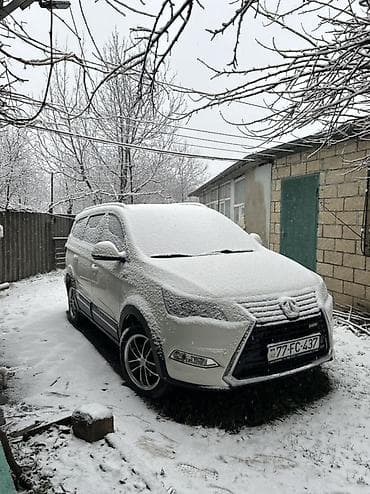 kalina masin: Sifarişle Rayonlara Avtomobil: Ağ rəngli 7 yerlik krossover/SUV — 2