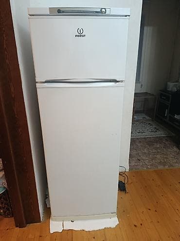 plyonka satisi: 2 qapılı Indesit Soyuducu Satılır, rəng - Ağ — 2