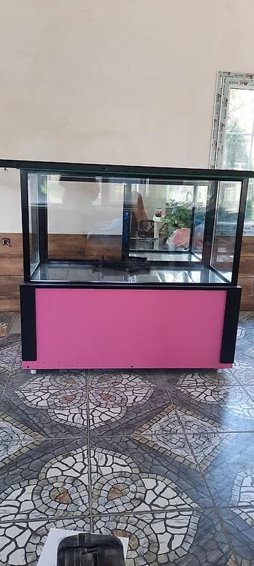 mebel satilir: TECILI!!!Quru vitrin ela veziyyetde,cemi 1 ay islenib,tecili satilir — 1