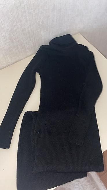 boğazlı kişi sviteri: Qara trikotaj kofta – boğazlı model - Rəng: tam qara - Model: uzun — 1