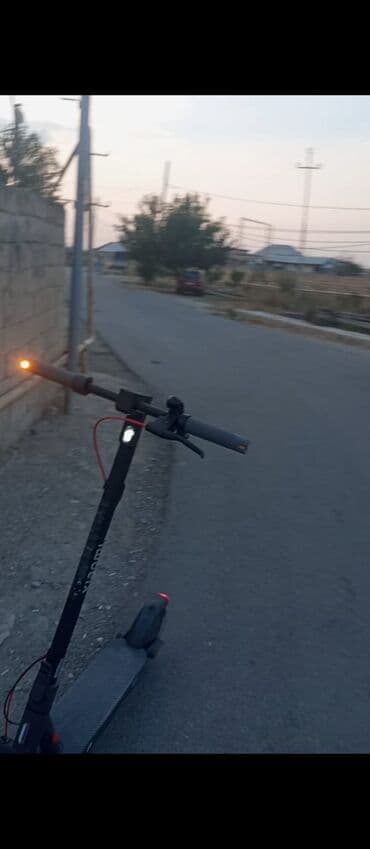 velosipedlər 26 liq: Surəti:25 di polnu zaryatqaynan 60 km gedir modeli İksyomi m5 — 2