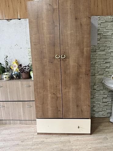 tek dolablar: İşlənmiş, 2 qapılı, Siyirməli, Qəhvəyi, Taxta, Açılan, Düz dolab — 1