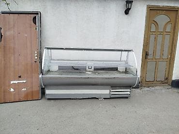 Vitrin soyuducu satılır. uzunu 1.90/ hunduru 1.20 eni 0.80 ən Qiymət — 1