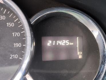 Nəqliyyat: Renault Logan: 1.6 l | Sedan — 8
