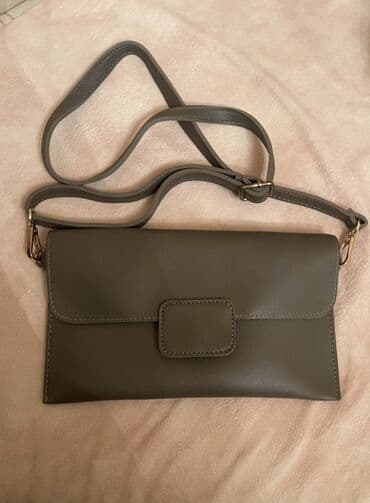 Qadın çiyin çantası – boz rengde minimalist dizaynlı. Xüsusiyyətlər