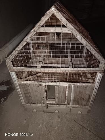 Taxta quş/kəpənək evi – geniş və çoxsəviyyəli qəfəs - Material: taxta