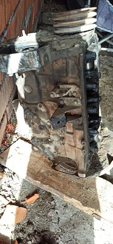 запчасти на паджеро 2: Nissan urvan, pick-up, frontier td25 bloku — 3