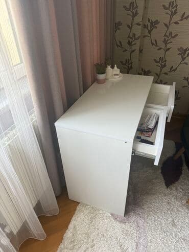 yazı stolu: Yazı masası — 2