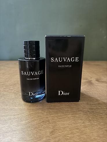 Dior Sauvage Eau de Parfum – 100 ml, Natural Spray Istifade