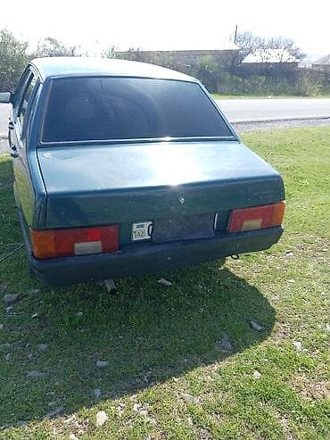 turbo az oka: VAZ 21099 sedan - Kuzov: 4 qapılı sedan, tünd yaşıl rəng - Mühərrik — 3