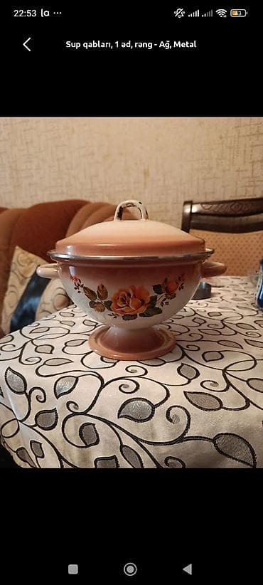 - Qızılı-çəhrayı tonlarda, qızıl zolaqlı güllü dizayn - 1 ədəd qrafin