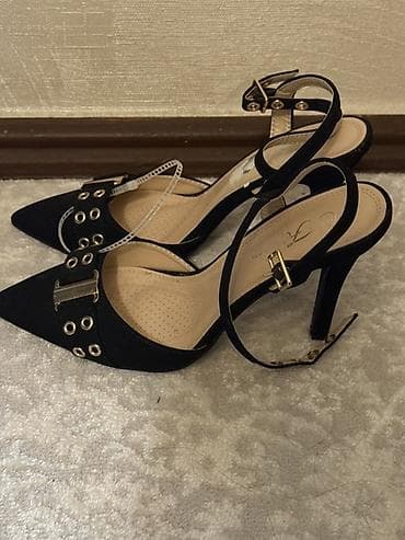 Qadın yüksək daban ayaqqabısı – Forever 21, ölçü 7.5 (ABŞ) - Rəng — 2