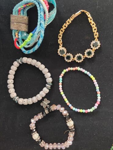 xari bulbul yaxa sancagi: Rəngi gedməyən sırğa — 14