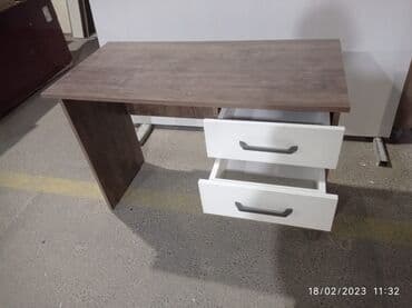 Вешалки: Новый, Для сотрудника, Квадратный стол — 9