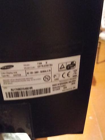 mac pro: Samsung SyncMaster 713N LCD monitor - Ekran diaqonalı: 17 düym (5:4 — 3