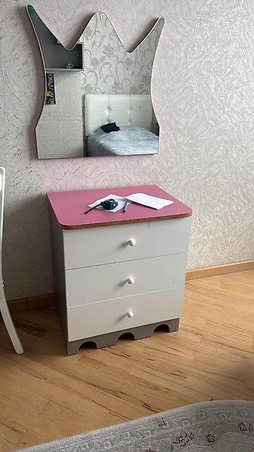 xaşaxuna ev: }}} Yalnız Ailəyə {{{Masazirda 6nömrəli məktəbin ust tərəfi spar lider — 2