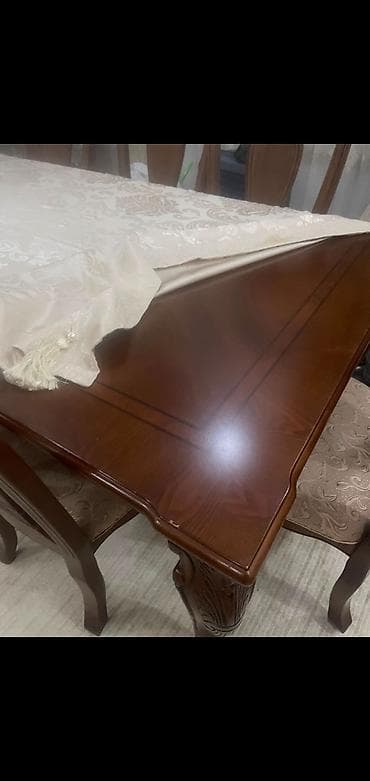 lepe: Qonaq otağı üçün, Yeni, Açılmayan, Dördbucaq masa, 8 stul — 6