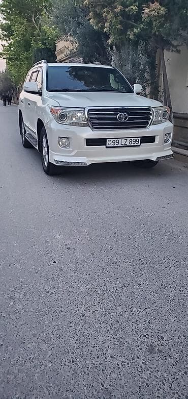 2 9 mator: Toyota Land Cruiser GXR, ağ rəng, 5 qapı, tam ölçülü off-road/SUV — 2