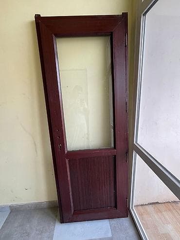 qapi islenmis: Plastik qapı satılır,yeni kimidir. Az istifadə olunub. Qulpları da — 2