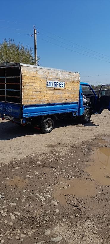 Hyundai Porter yük maşını - Gövdə: Mavi rəngli, taxta karkaslı qapalı — 10