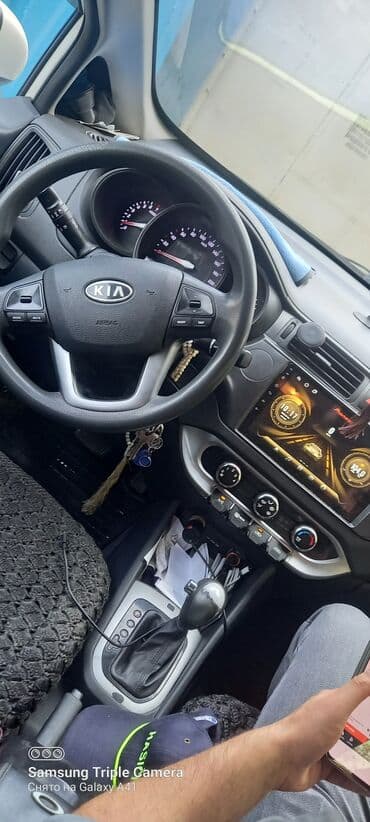 фольксваген поло седан 1 6: Kia Rio: 1.4 l | 2013 il Sedan — 11