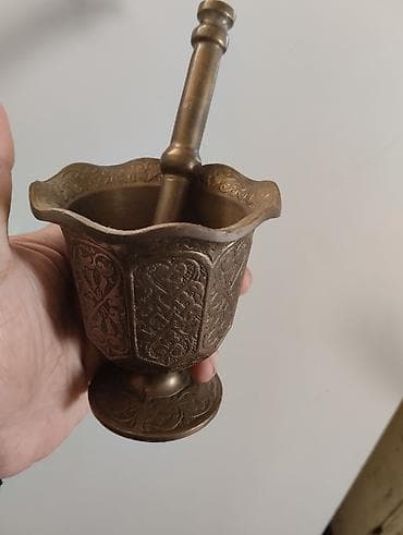 qedimi pullarin alinmasi: Kolleksiya üçün antik dekor və alətlər paketi - Pirinç yağ lampası — 2