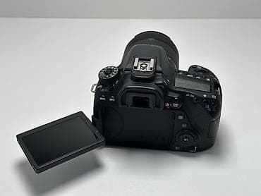 foto aparat canon: Canon EOS 80D + Canon EF-S 18-135mm f/3.5-5.6 IS STM dəst - Kamera — 6