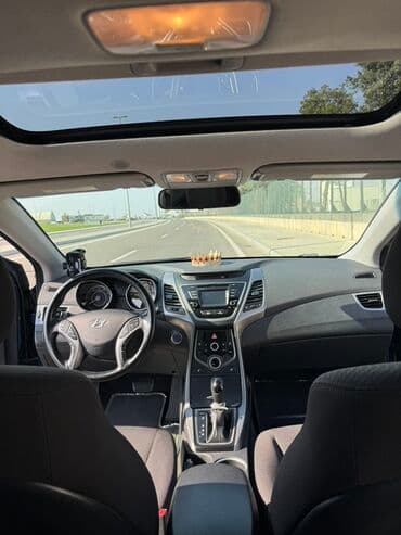 kia seed 2014: Hyundai Elantra: 1.8 l | 2015 il Sedan — 5