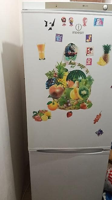 2 qapılı Indesit Soyuducu Satılır, rəng - Ağ