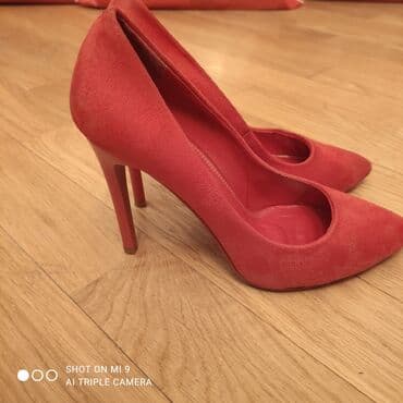 женские толстовки на молниями: Туфли, Размер: 35, цвет - Красный, Б/у — 2