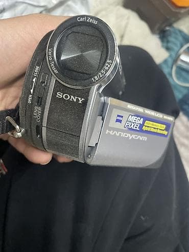 yaxa kamerasi: Salam 2008 ci ilin video kamerasidir batereykasi yoxdur diyənə — 1