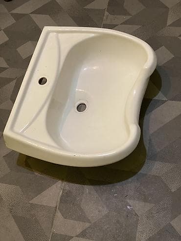 Bərbər salonları üçün güzgü və moyka güzgülər 30 azn moyka krantla