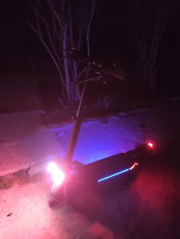 smakat: Elektrik skuter - Güclü ön LED farları və arxa stop işığı – gecə — 3