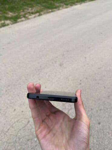 3 kameralı videoregistrator: Honor X7b, 128 ГБ, цвет - Черный, Отпечаток пальца — 3