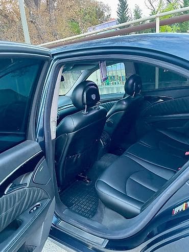 ford 8 1: Mercedes-Benz E-Class: 2.7 l | 2003 il Sedan — 5