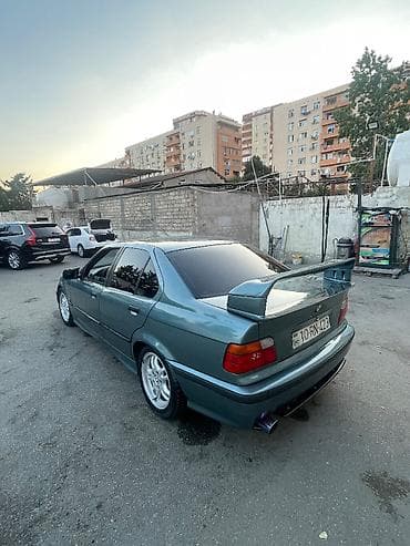 1994: BMW 3 series: 1.8 l | 1994 il Sedan — 7