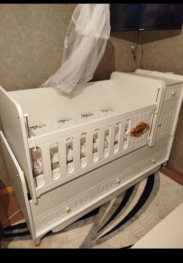 Alfa Romeo: Oğlan və qız üçün, Yeni, Dördbucaq, Beşik, Dəstsiz, Matras ilə, Yellənmə mexanizm ilə — 1