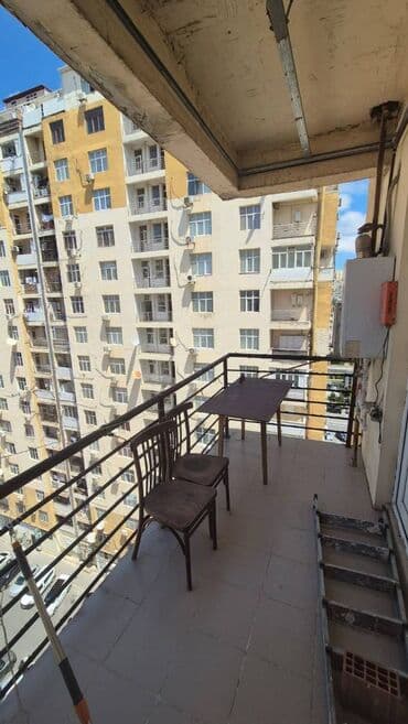 mingecevir kiraye: Həzi Aslanov metrosunun,kfc çıxışının yanında. 16 mərtəbənin,12ci — 9