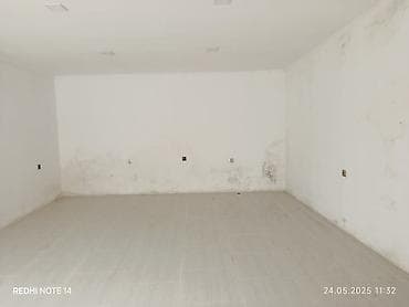 ecemide ev alqi satqisi: 140 m2 iki yanaşı obyektdir.Biri 100 digəri isə 40 kv.m-dir. arasini — 6